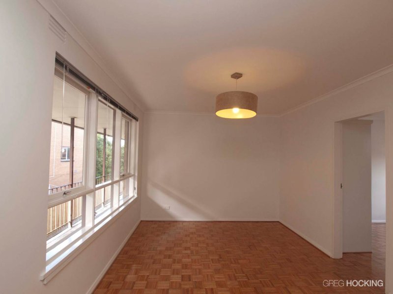 9/12 Carmichael Street, West Footscray image 4