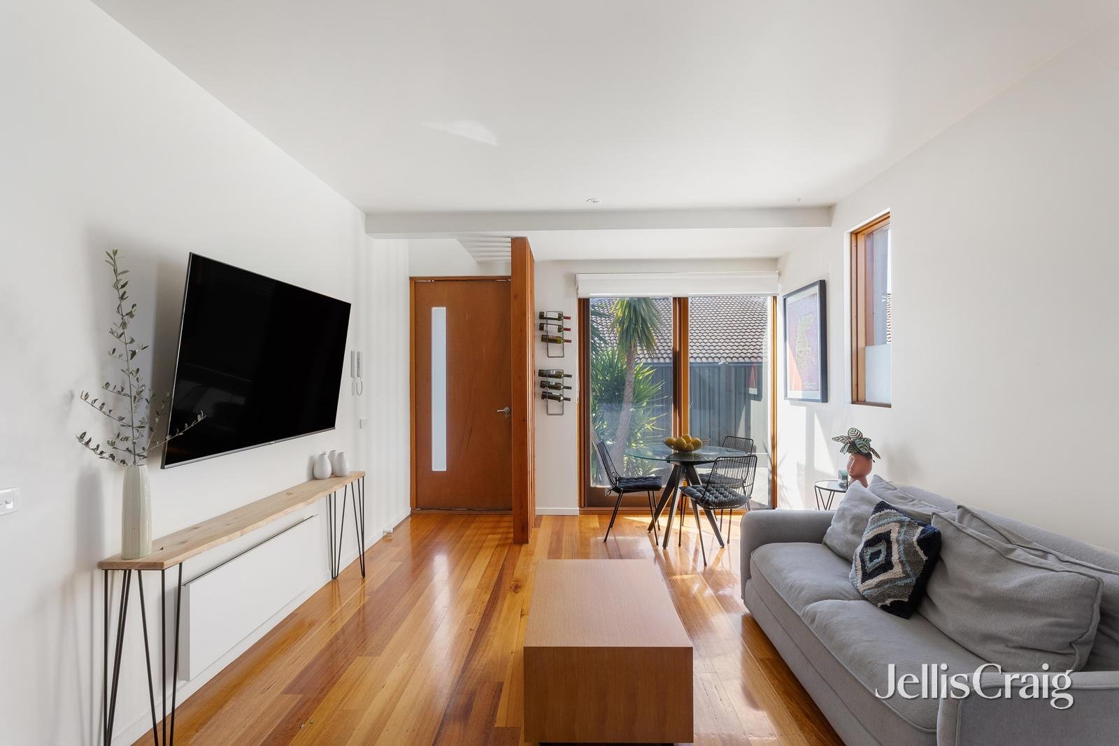 9/12 Wyuna Road, Caulfield North image 4