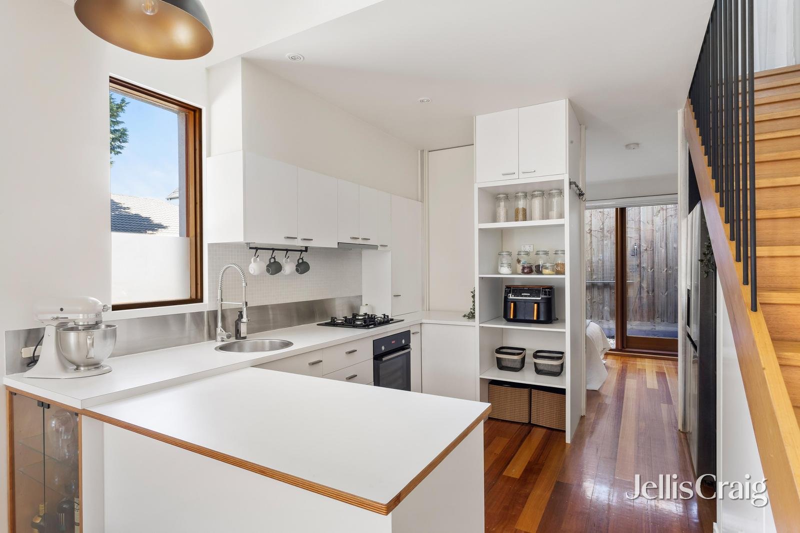 9/12 Wyuna Road, Caulfield North image 6