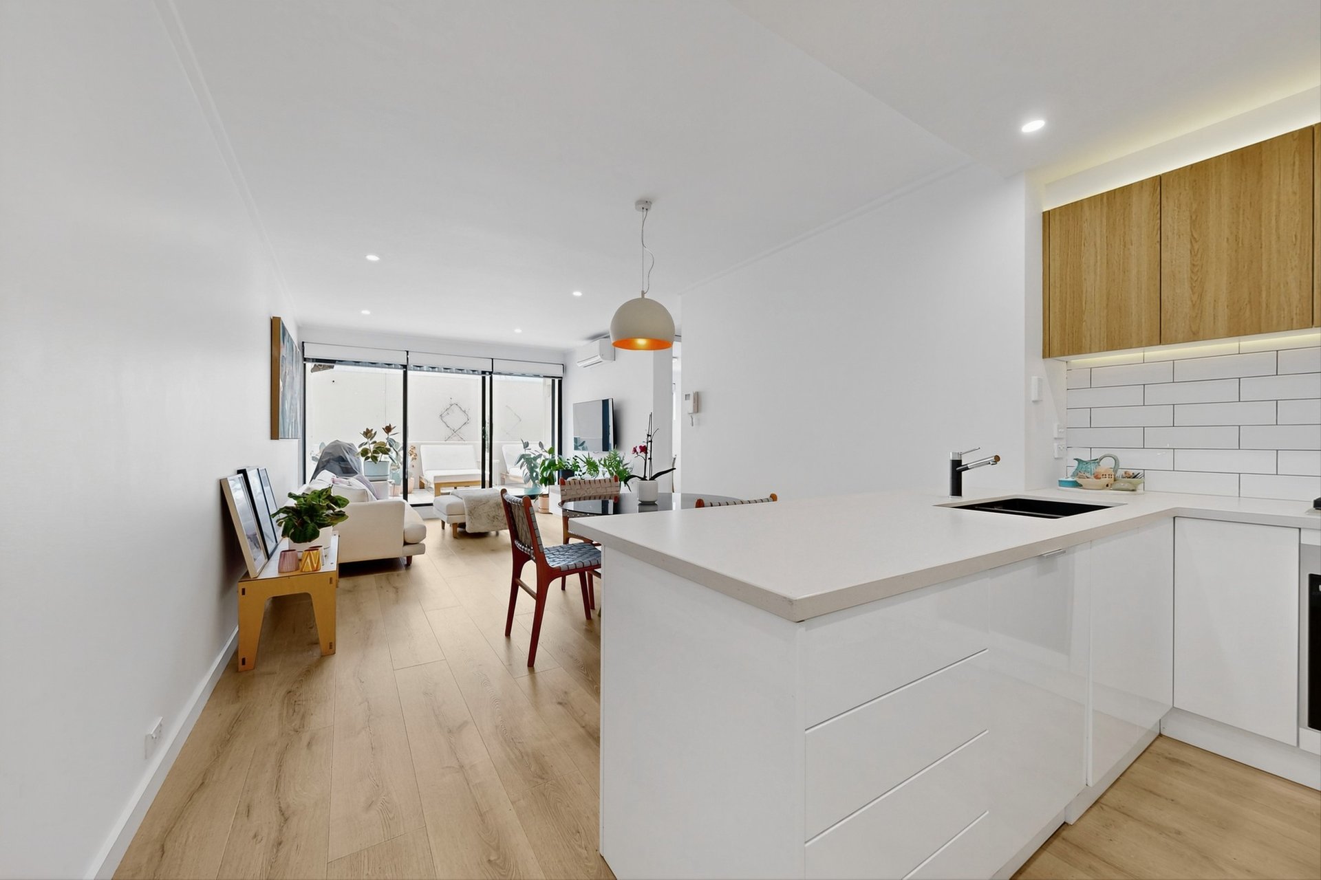 9/125 Ormond Road, Elwood image 3