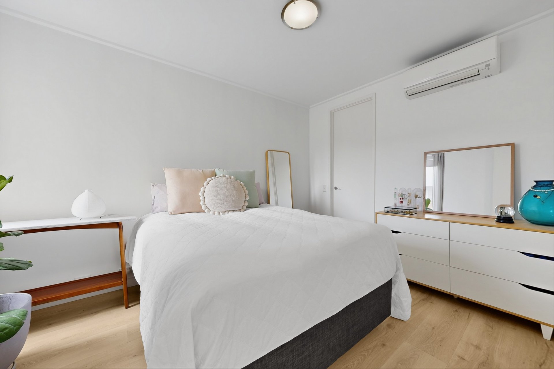 9/125 Ormond Road, Elwood image 9