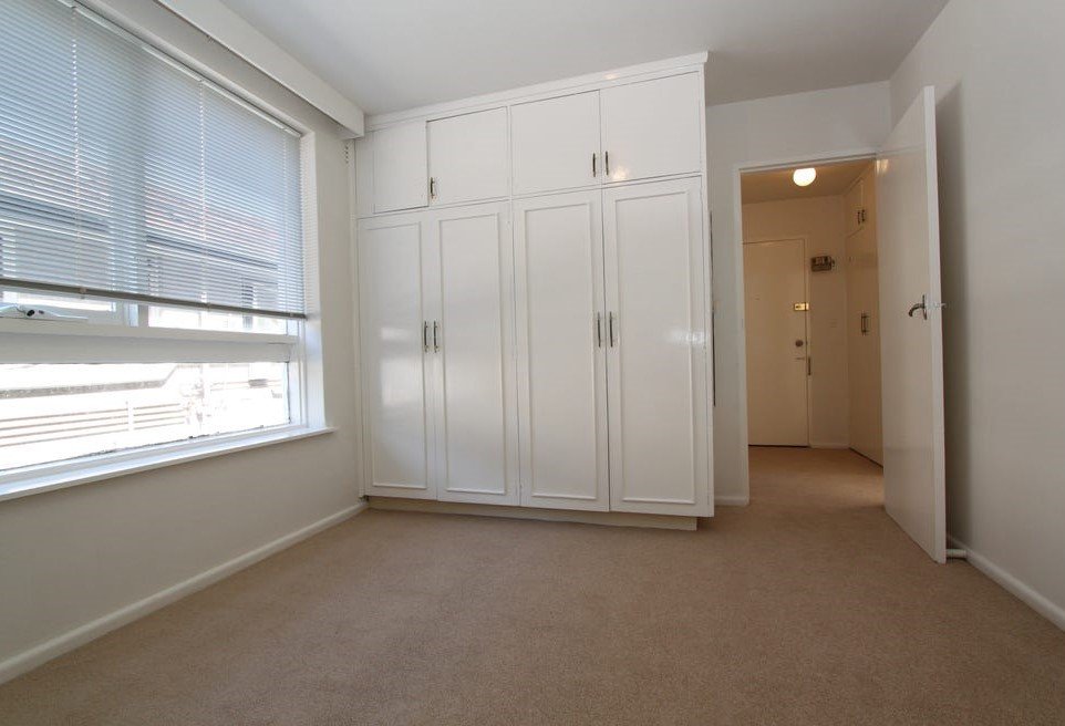 9 / 126 Glen Huntly Road ELWOOD