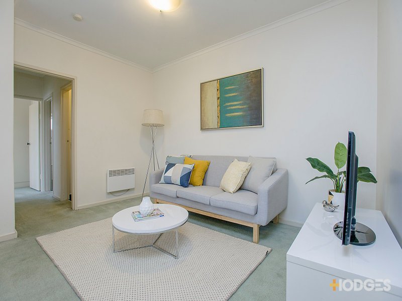 9/129 The Parade, Ascot Vale image 2