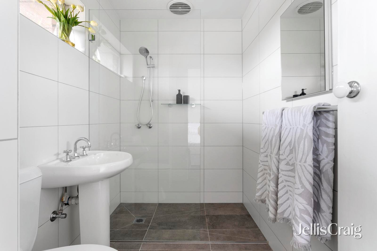 9/13 Alexander Street, Collingwood image 6