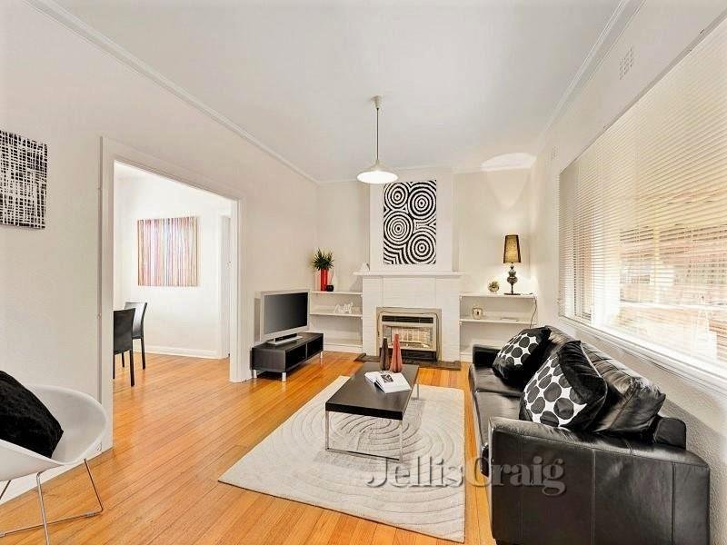 9/13 Hughenden Road, St Kilda East image 2