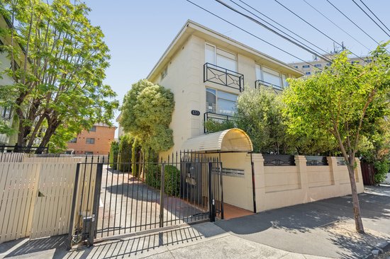 9/130 Inkerman Street, St Kilda