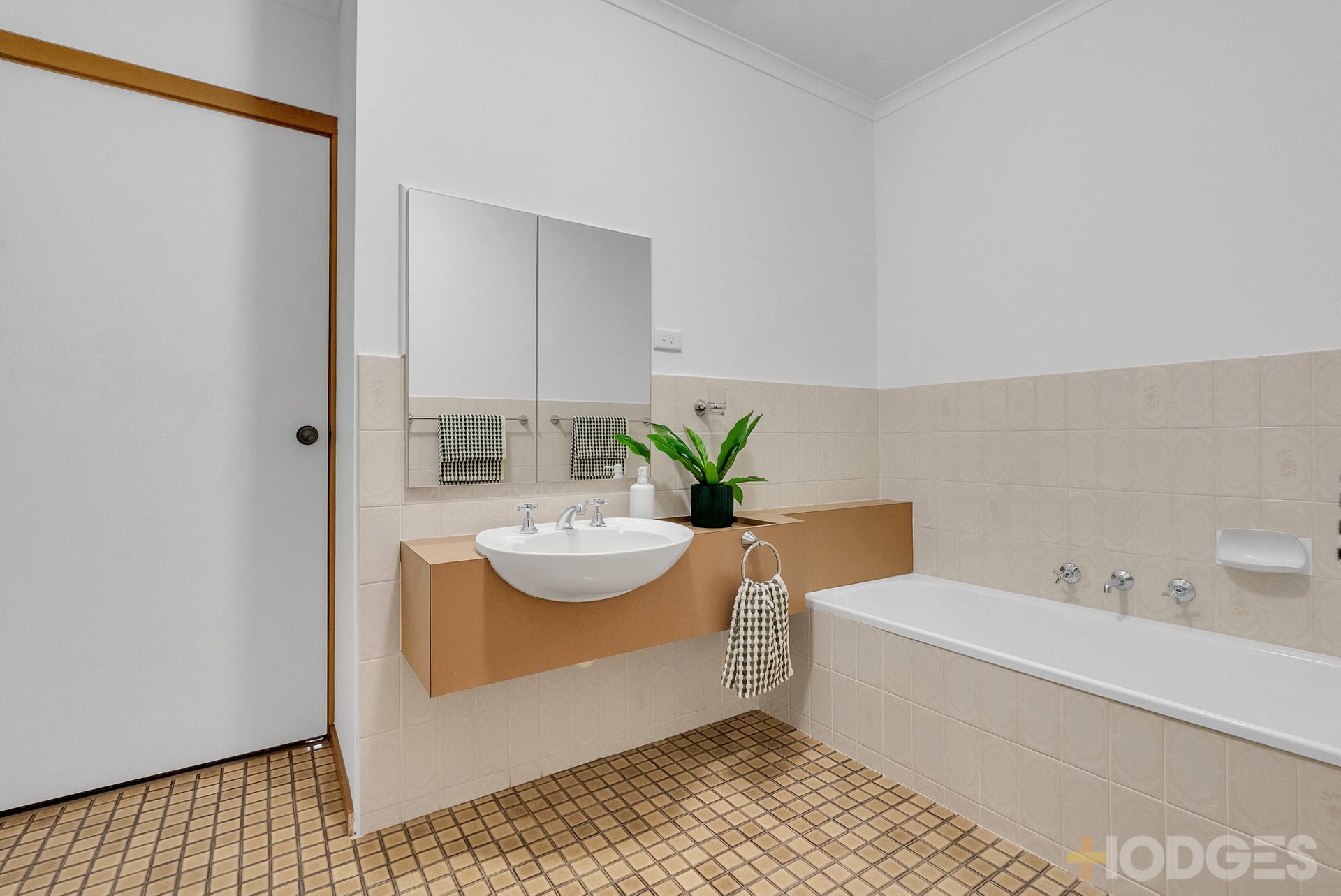 9 / 133 Charman Road Beaumaris - Residential for sale