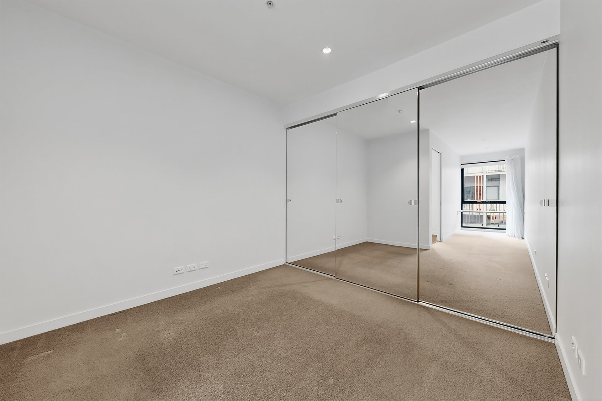 913/59 Paisley Street, Footscray image 6