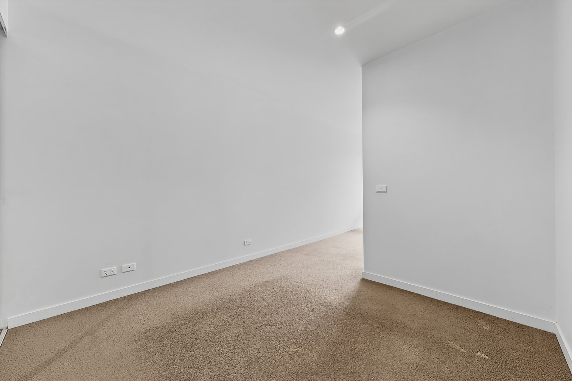 913/59 Paisley Street, Footscray image 7