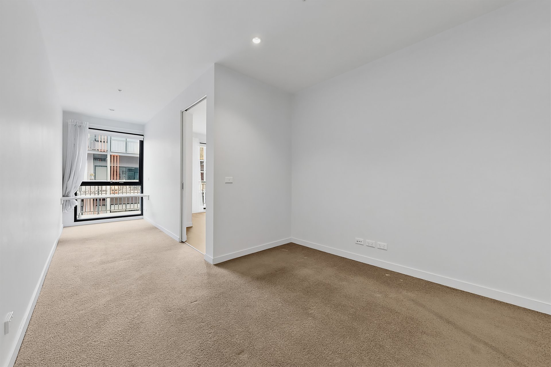 913/59 Paisley Street, Footscray image 8