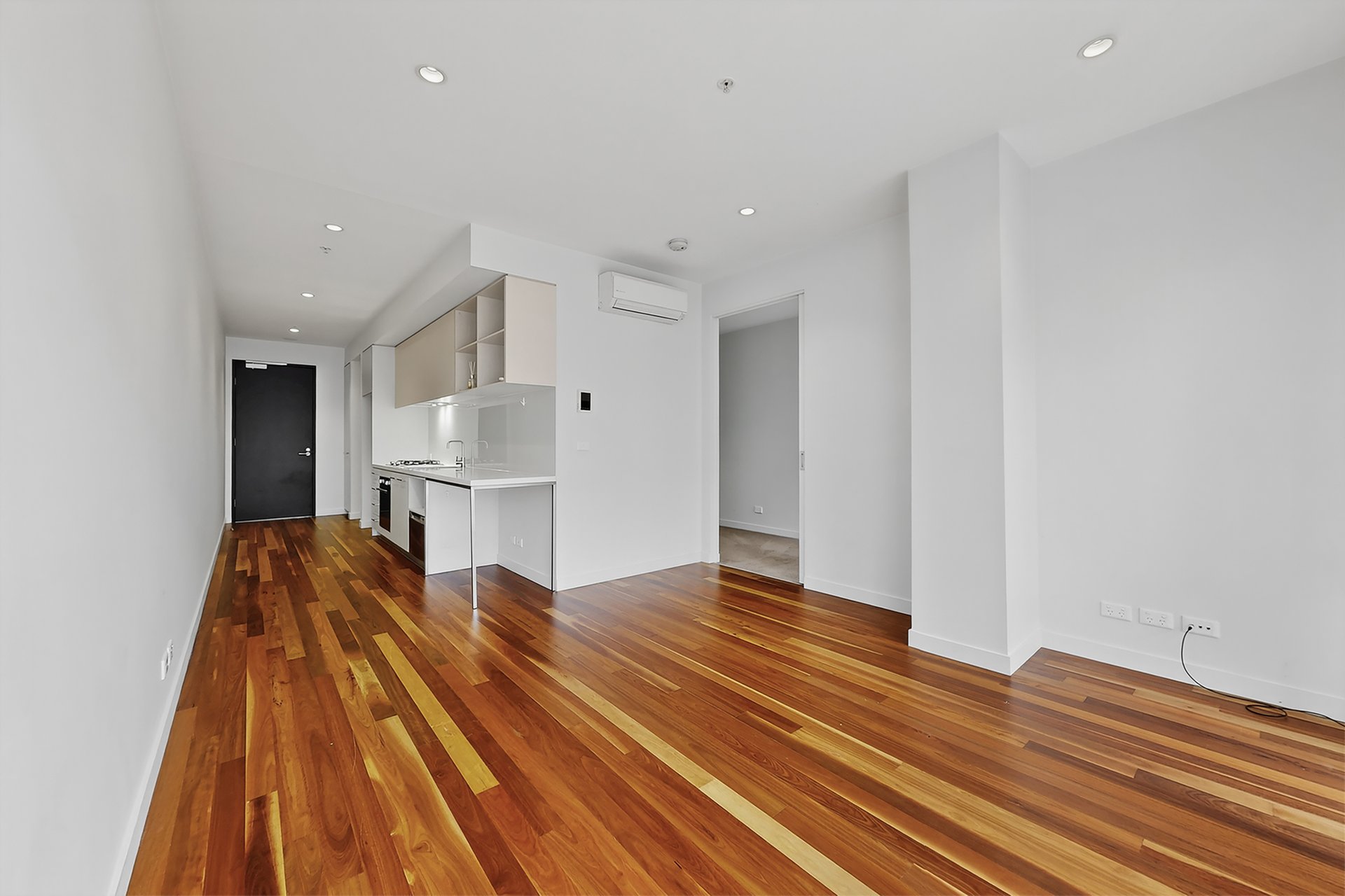 913/59 Paisley Street, Footscray image 1