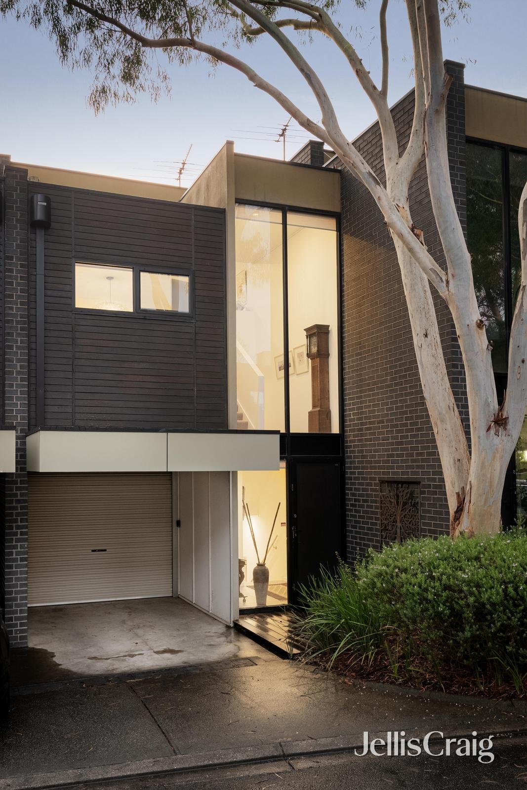 9/139 Bond Street, Ivanhoe image 2