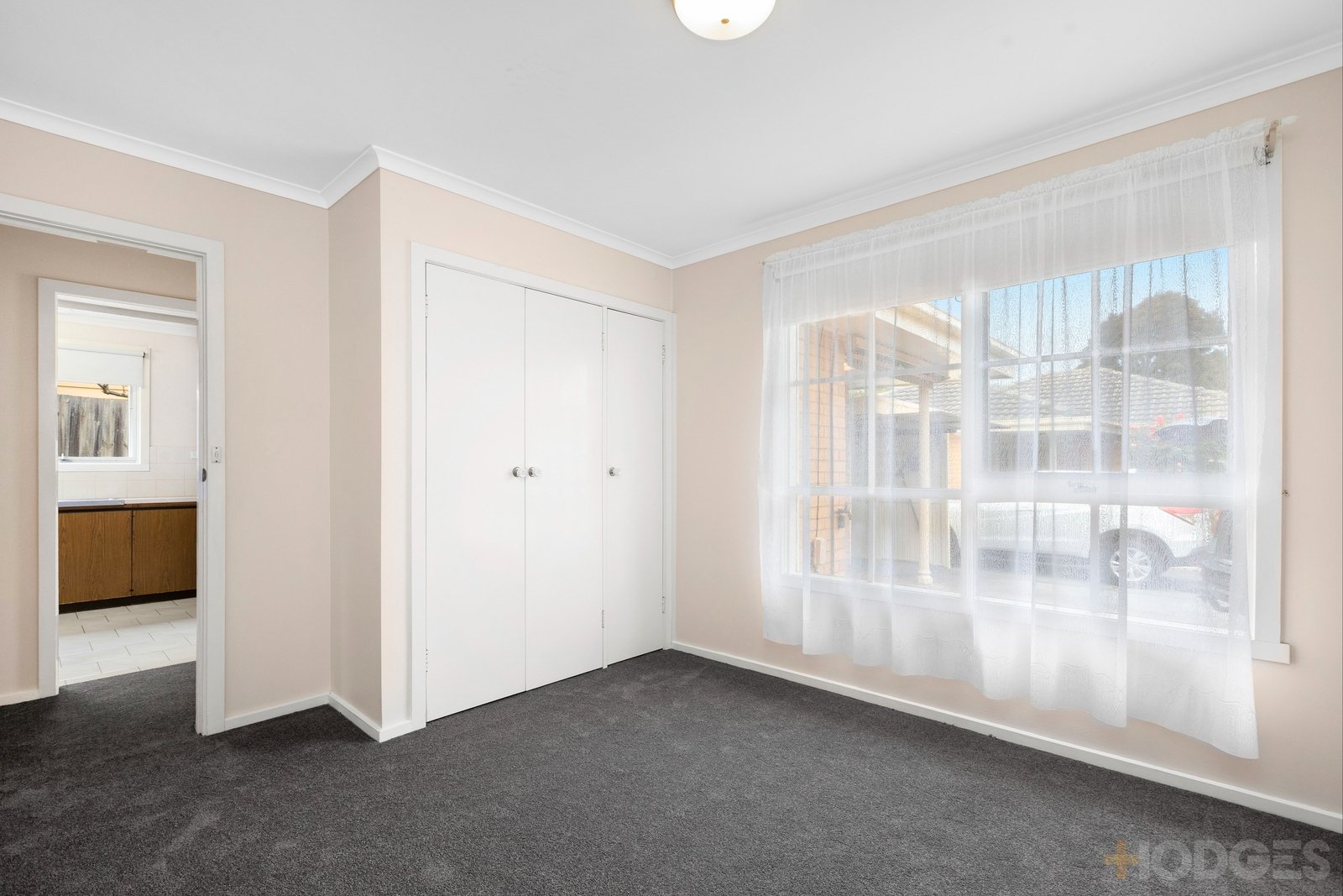 9 / 143 Weatherall Road Cheltenham