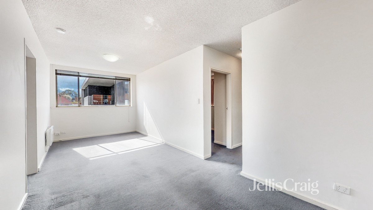 9/15 McKinley Avenue, Malvern image 1