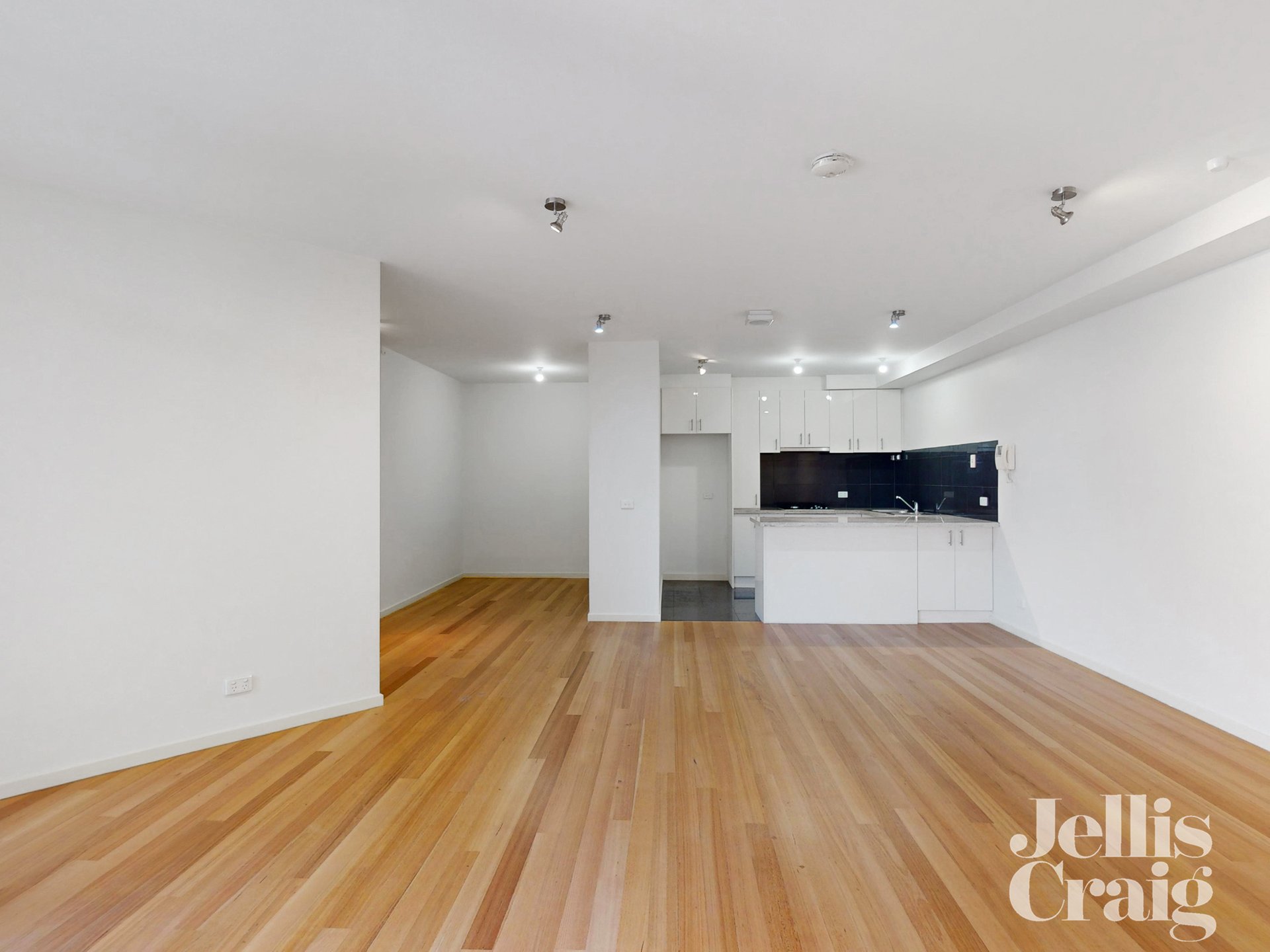 9/157 Epsom Road, Ascot Vale image 3