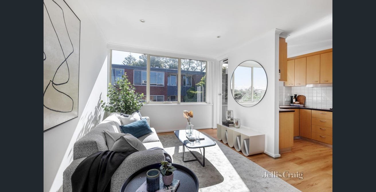 9/16 Creswick Street, Hawthorn image 1