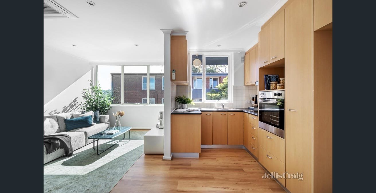 9/16 Creswick Street, Hawthorn image 2