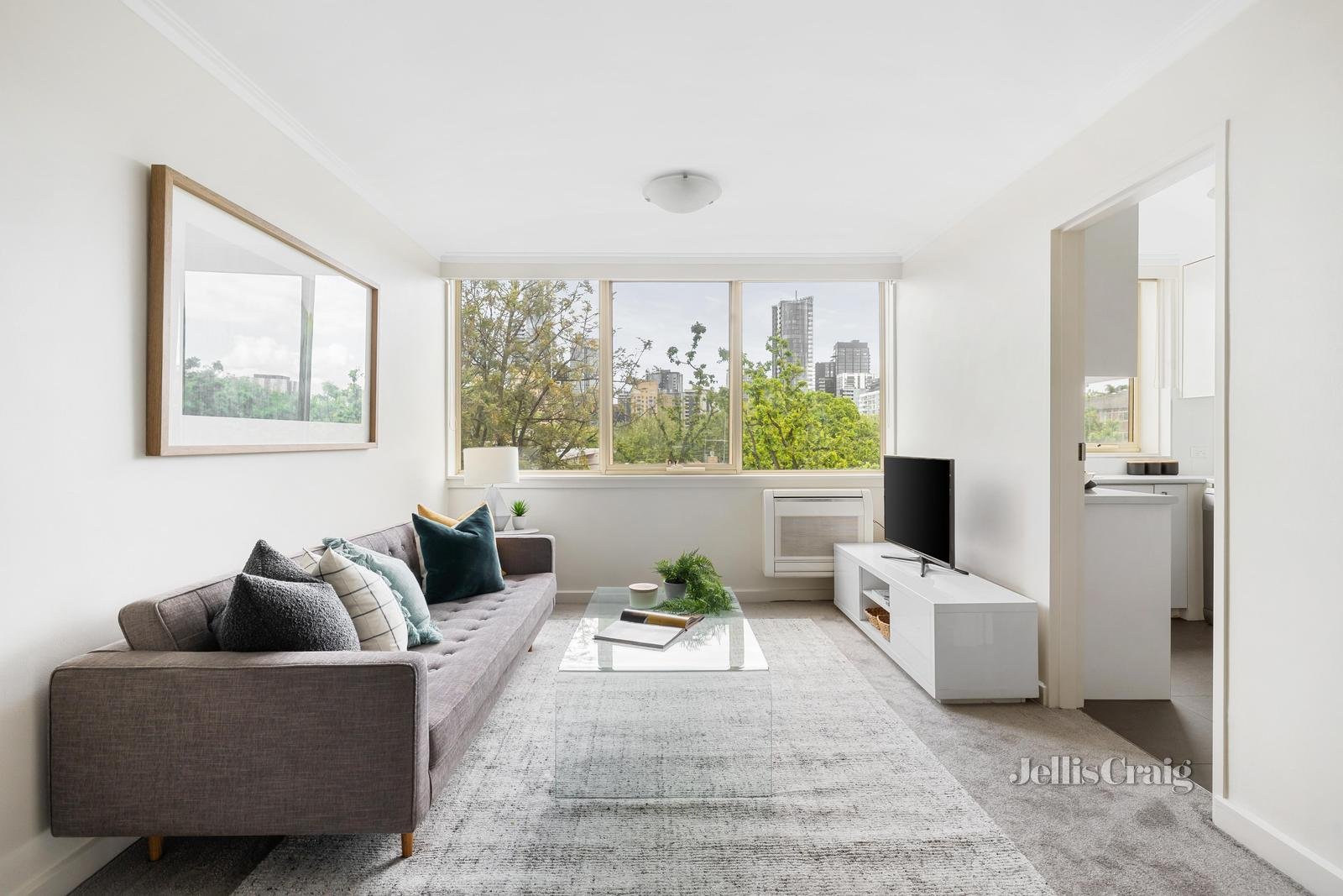 9/16 Kensington Road, South Yarra image 2