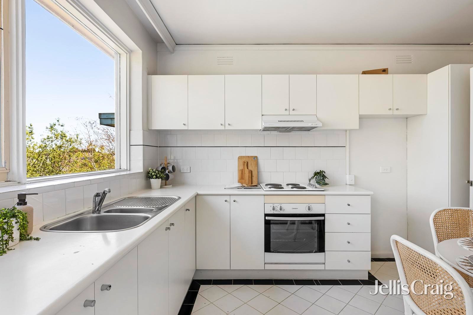 9/16 Lexton Grove, Prahran image 5