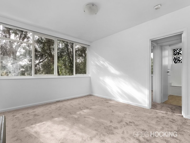 9/162 Chapel Street, St Kilda image 2