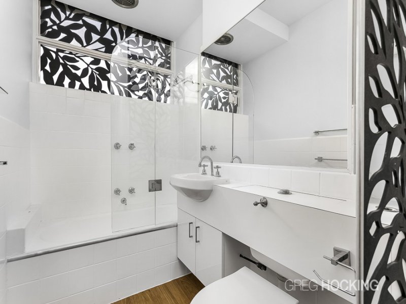 9/162 Chapel Street, St Kilda image 6