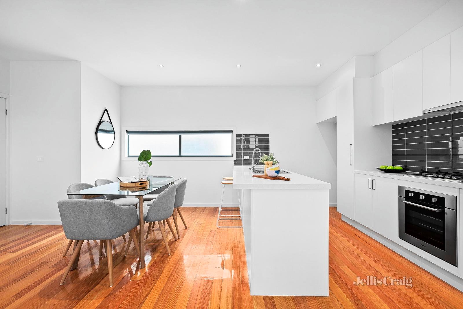 9/17-19 Northumberland Road, Pascoe Vale image 5