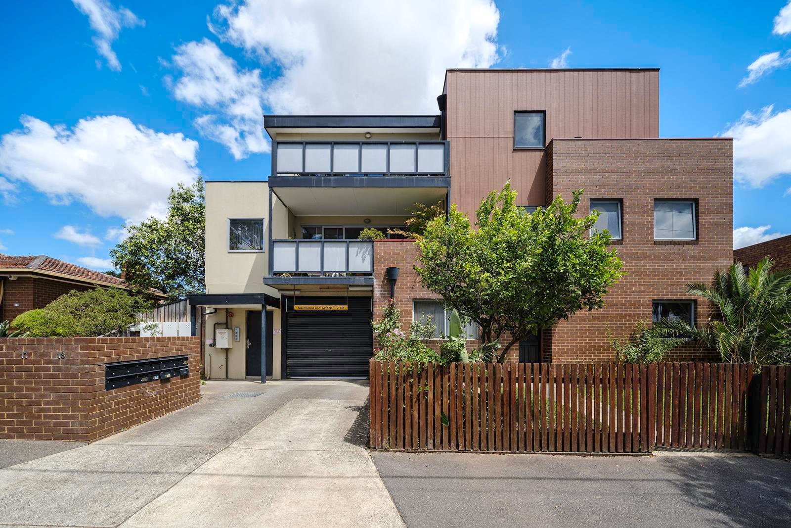 9/17 Champ Street, Coburg VIC 3058