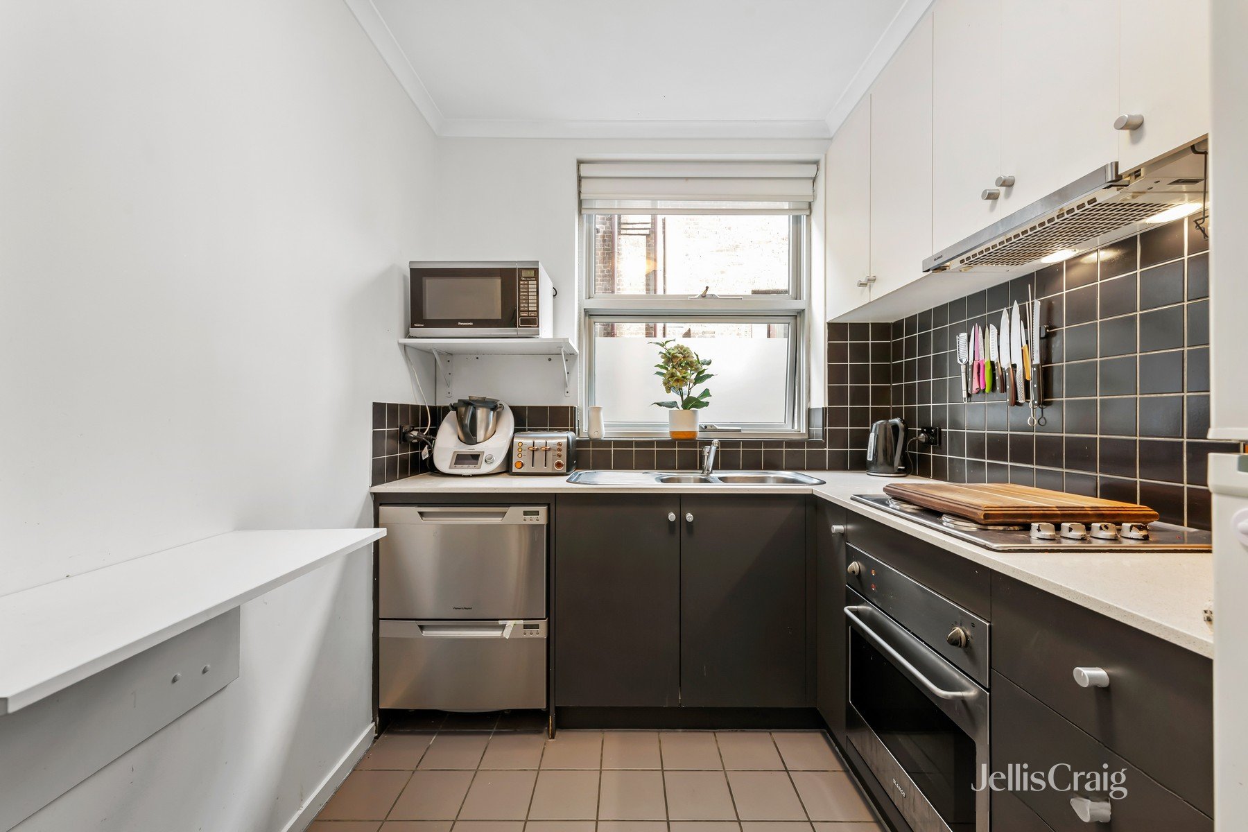 9/176 Smith Street, Collingwood image 2