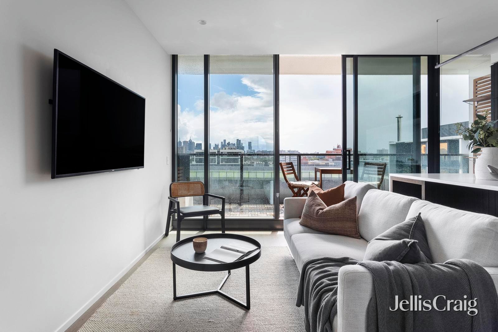 917/627 Victoria Street, Abbotsford image 1