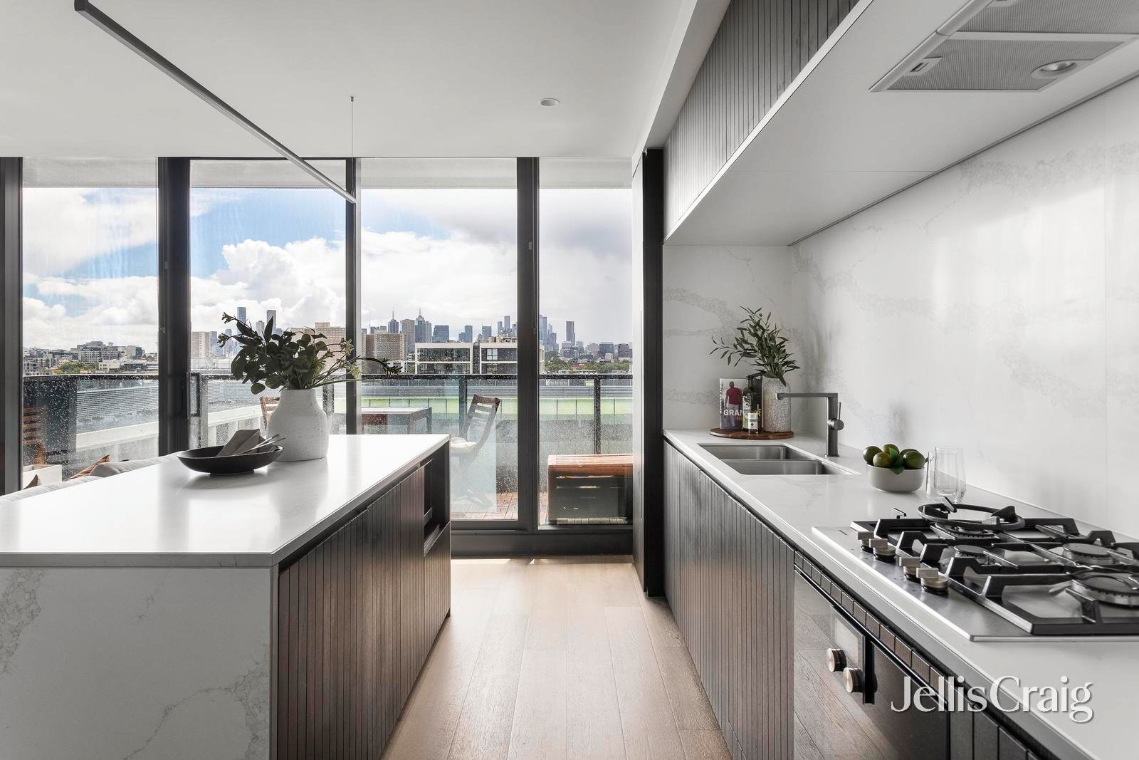 917/627 Victoria Street, Abbotsford image 2