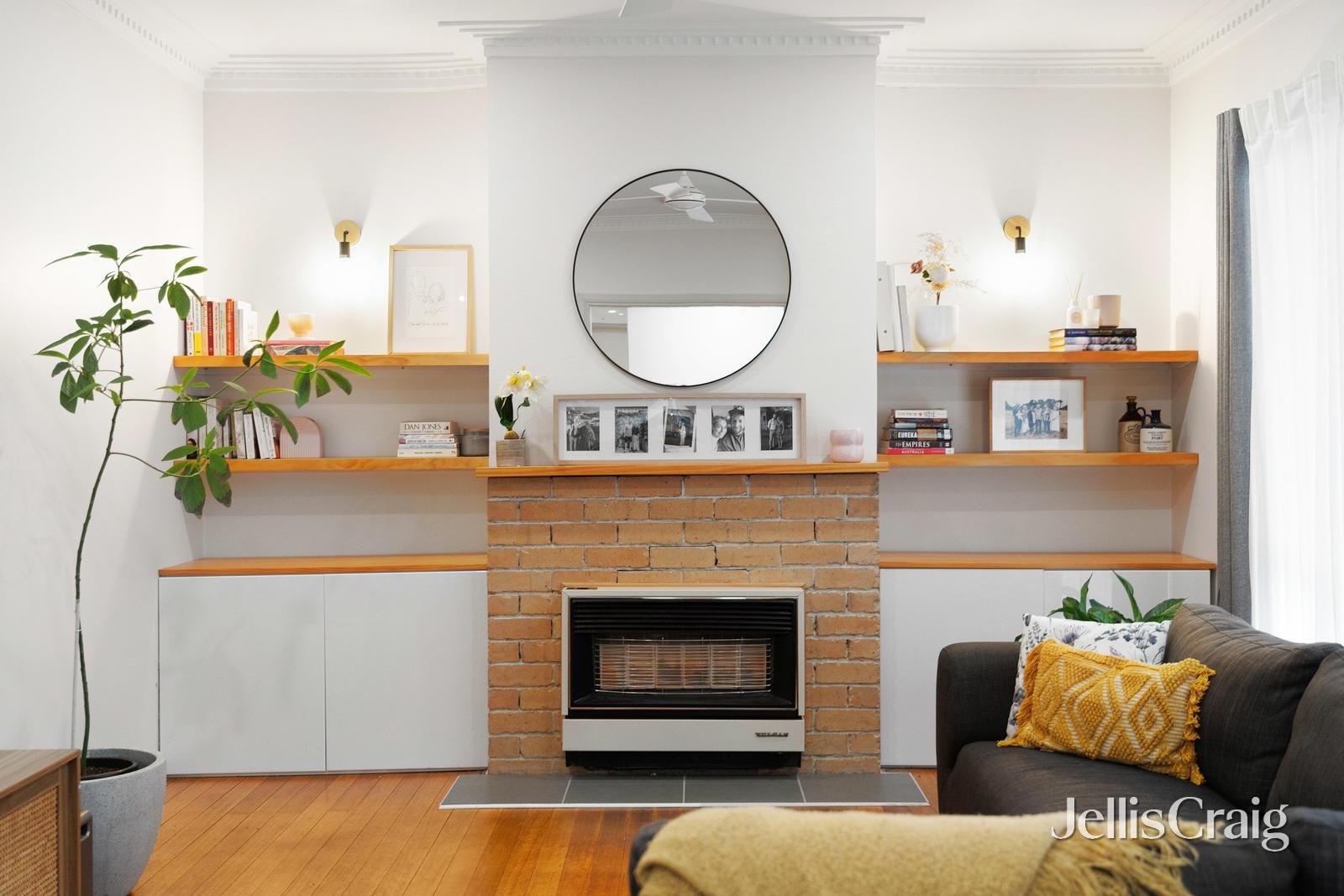 918 Geelong Road, Canadian image 4