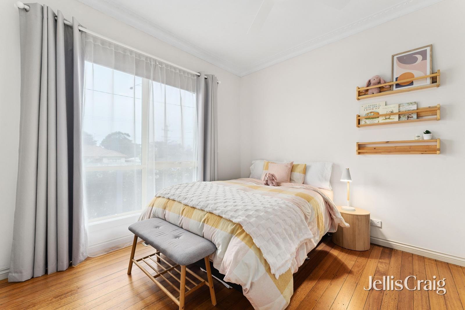 918 Geelong Road, Canadian image 10