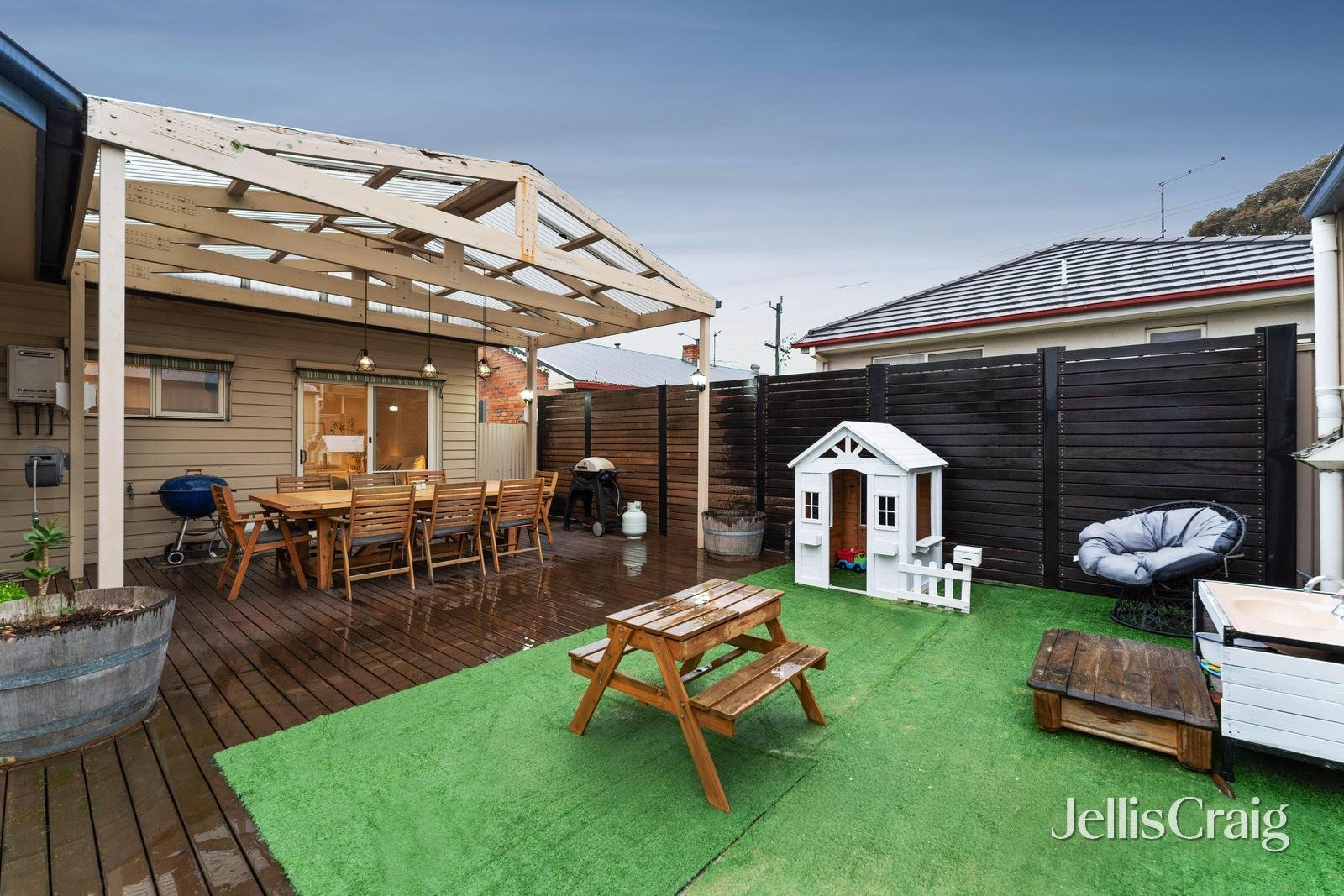 918 Geelong Road, Canadian image 13
