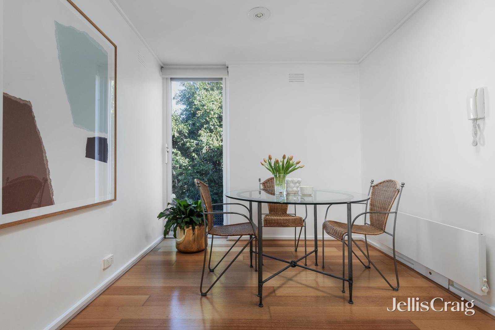 9/18 Springfield Avenue, Toorak image 7