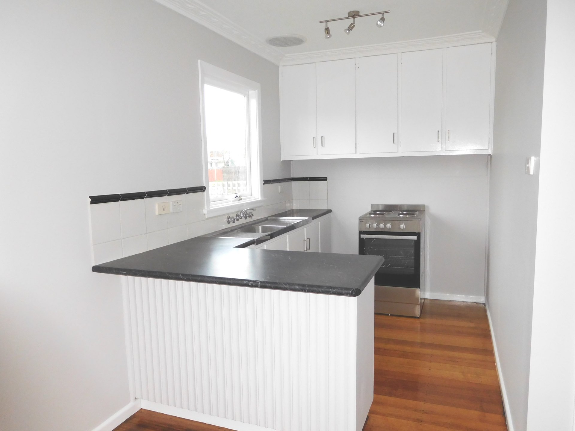 Property Gallery Thumbnail 2