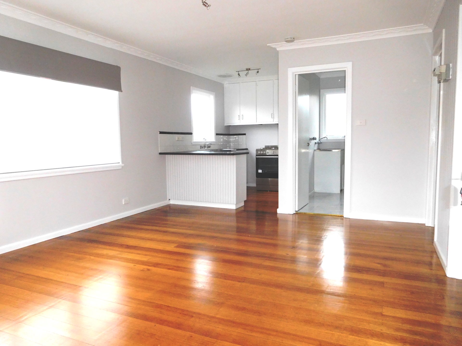 Property Gallery Thumbnail 3