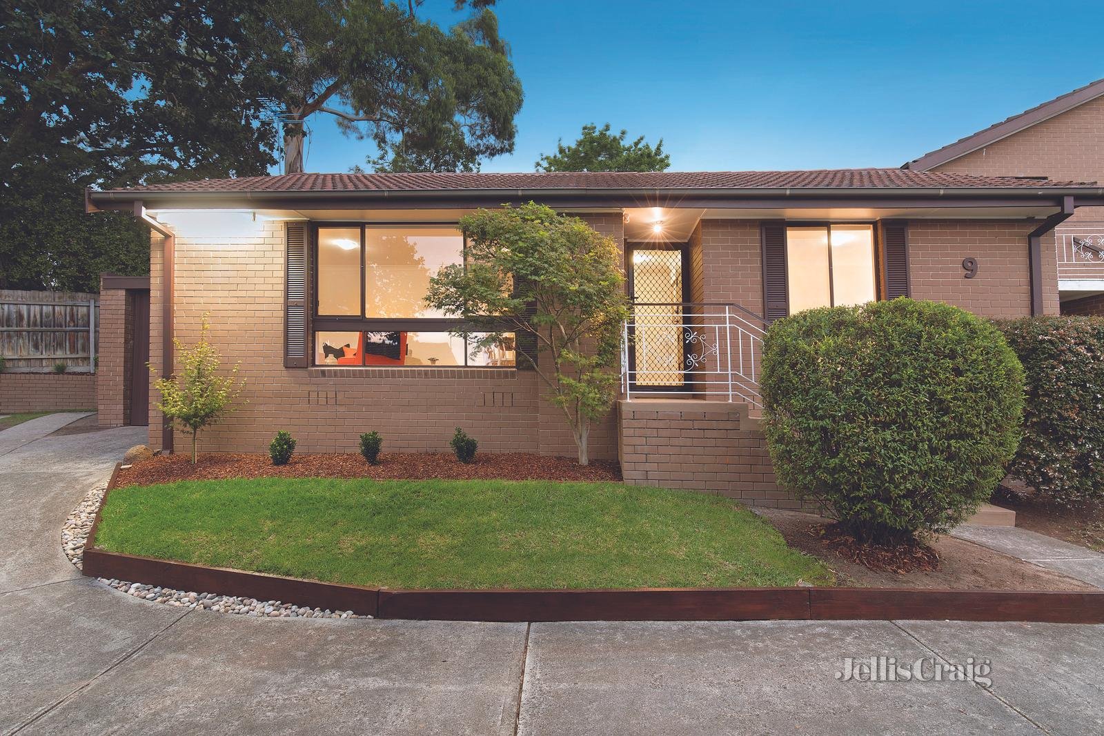 9/19 Elm Street, Surrey Hills image 1