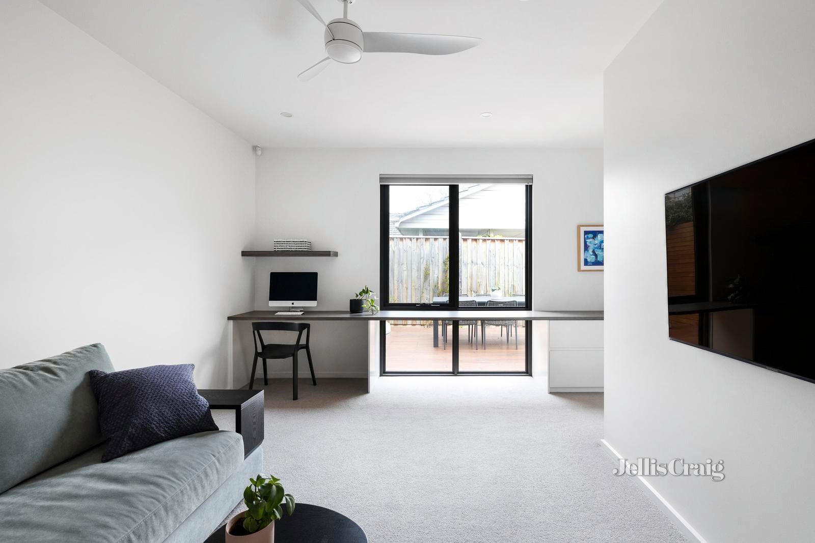 9/19 Landcox Street, Brighton East image 7