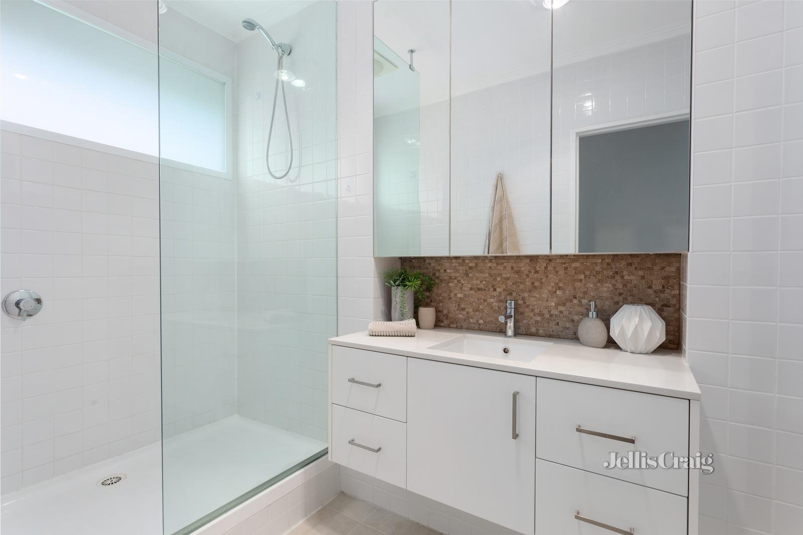 9/2-4 Baker Street, Malvern East image 5