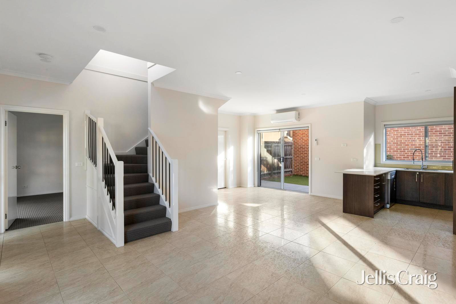 9/2-4 Mckerchar Street, Glenroy image 3