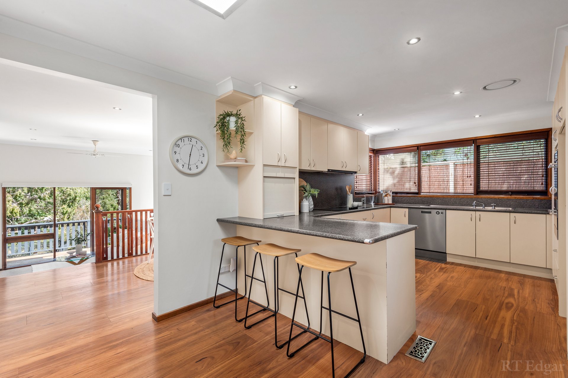Property Gallery Thumbnail 5