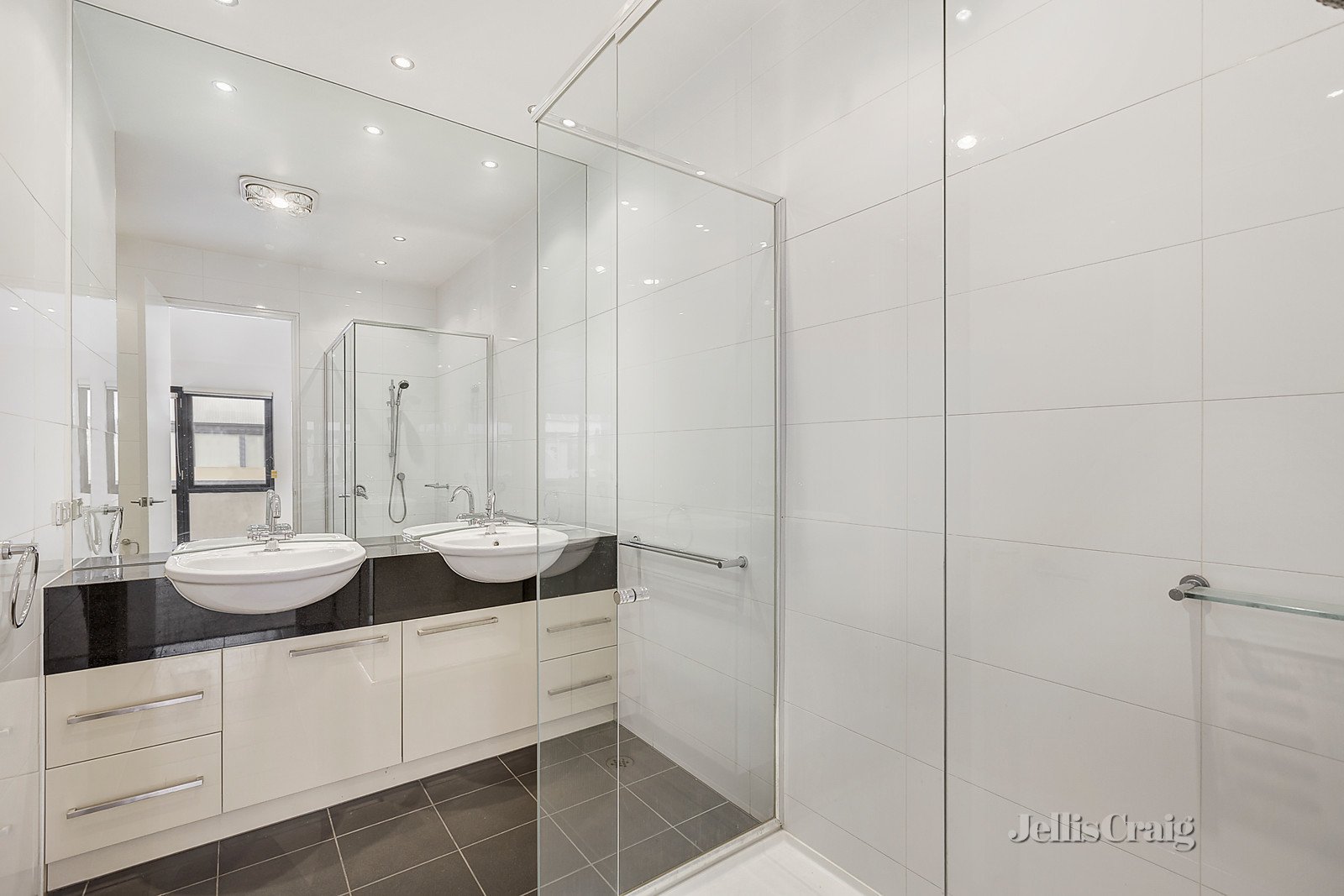 9/2 Groom Street, Clifton Hill image 5
