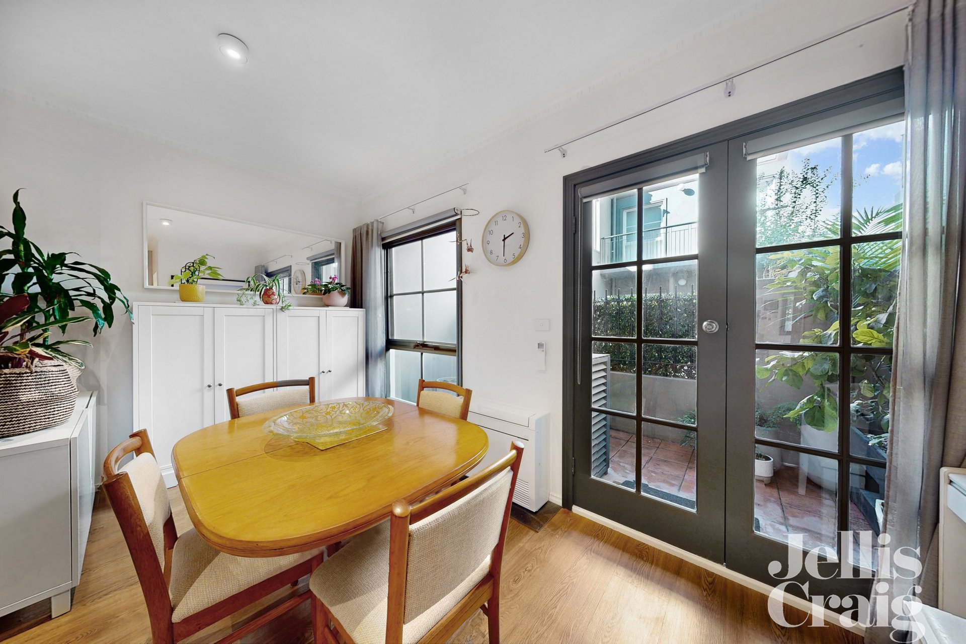 9/2 Henrietta Street, Hawthorn image 5