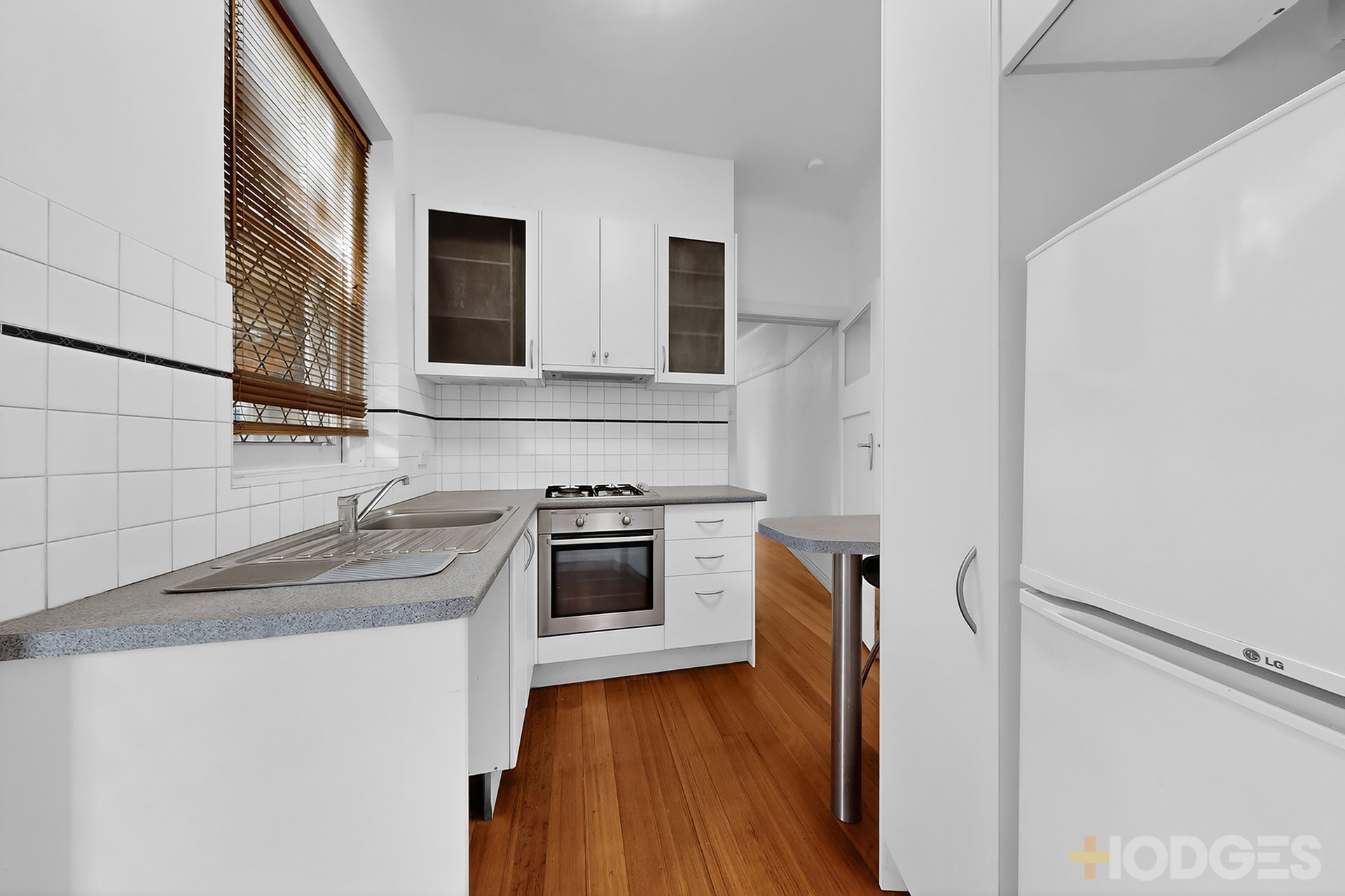 9 / 2 Jessamine Avenue Prahran