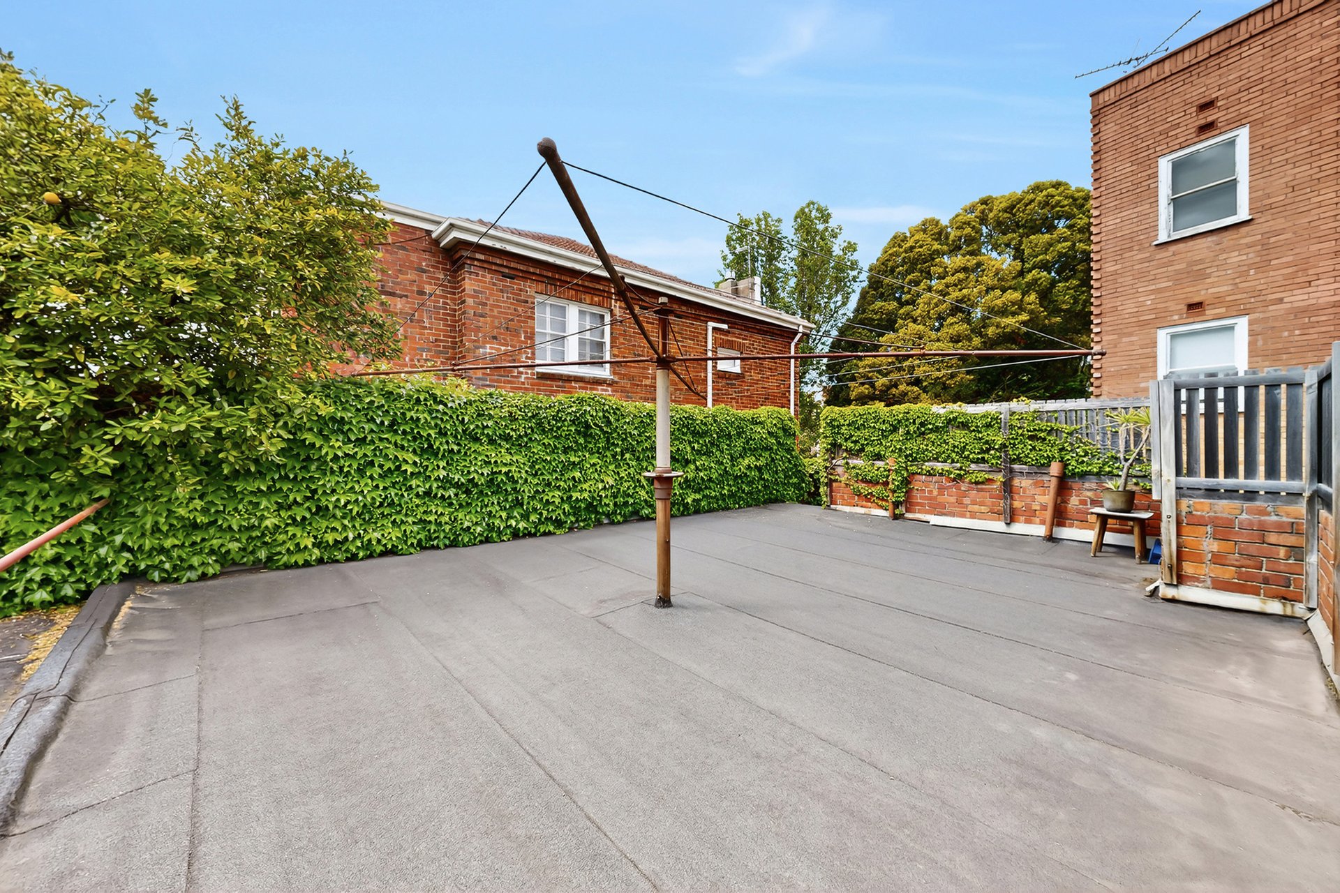 9 / 2 Jessamine Avenue Prahran