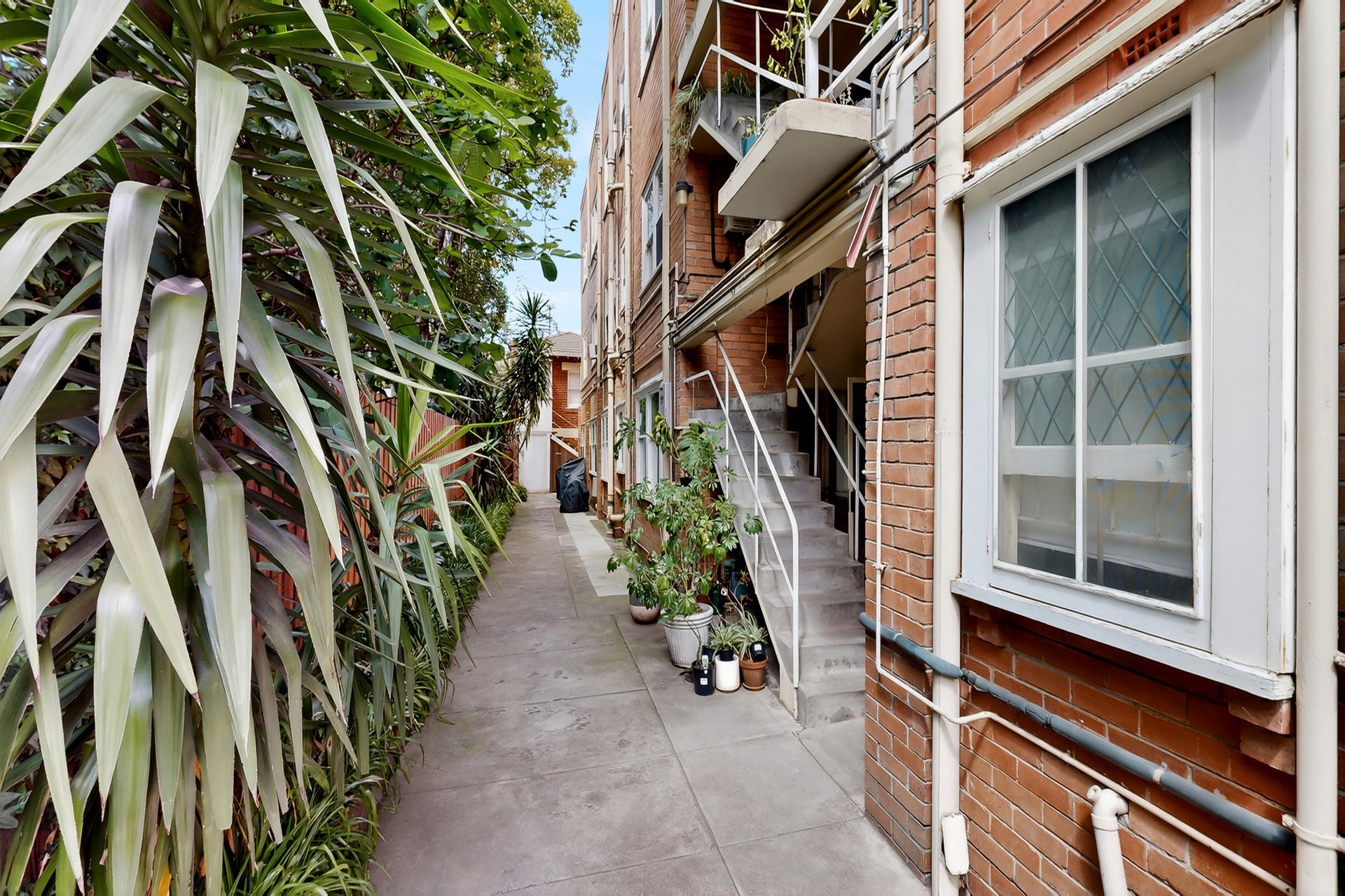 9 / 2 Jessamine Avenue Prahran