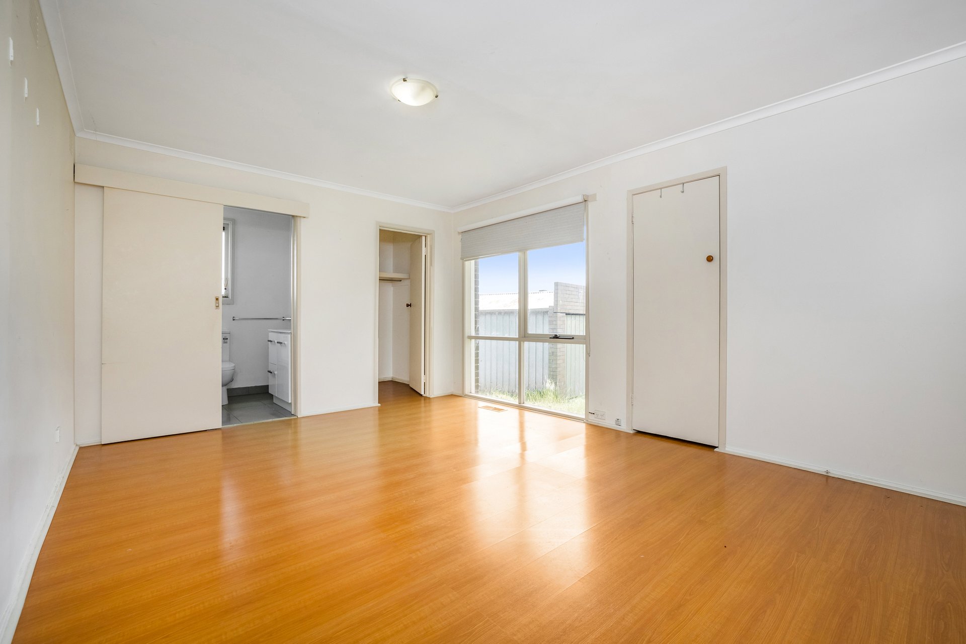 92 Mahoneys Road, Forest&nbsp;Hill image 4