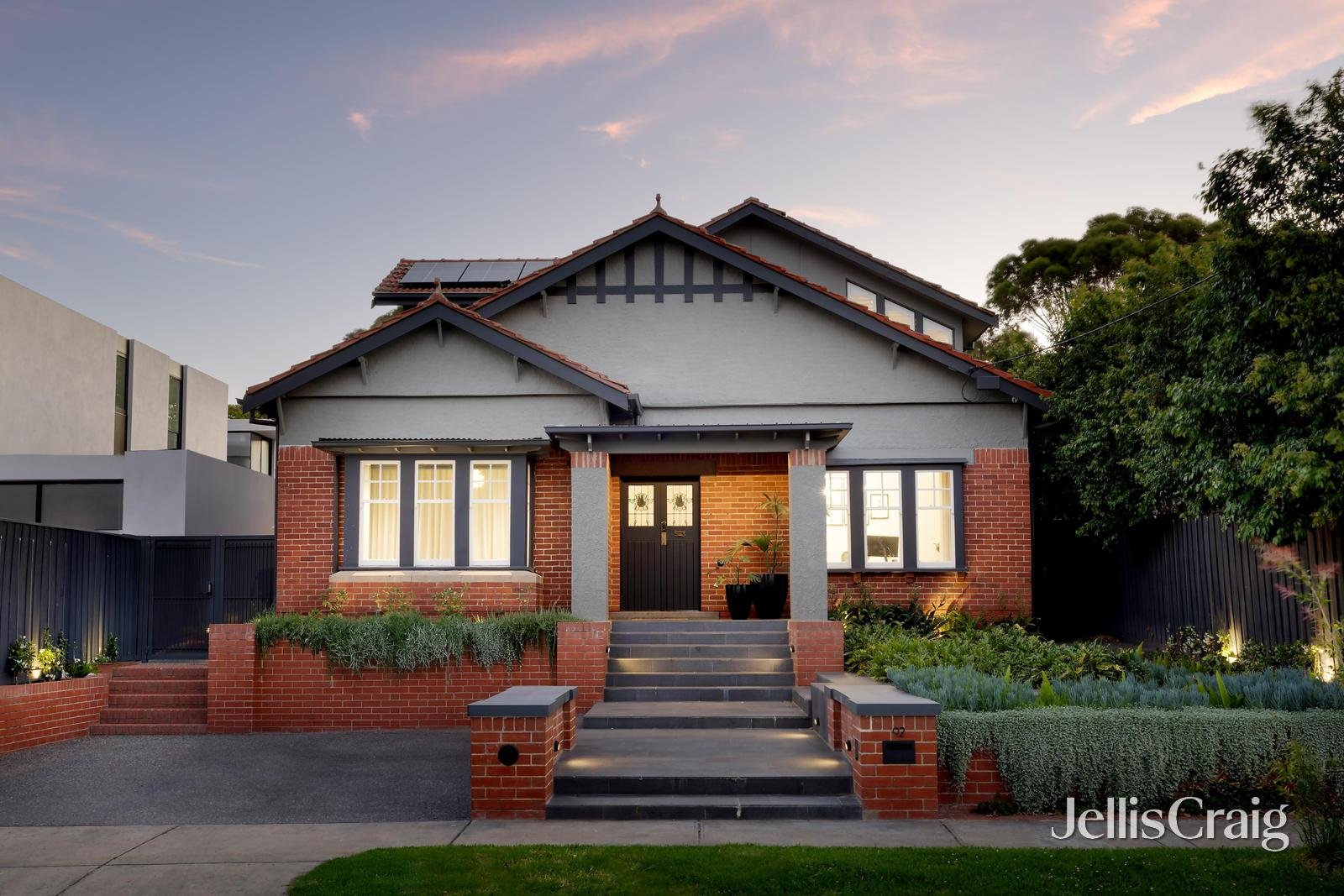 92 Parkhill Road, Kew image 1