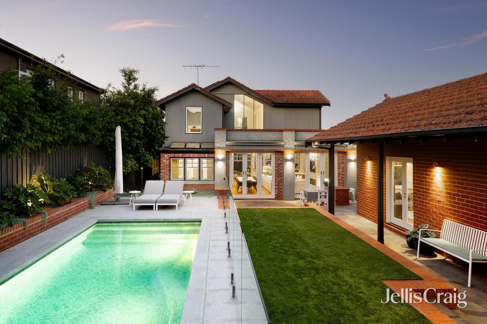 92 Parkhill Road, Kew image 18