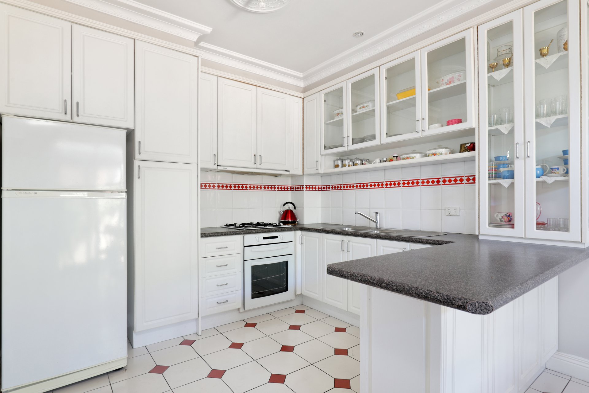 92 Pascoe Vale Road, Moonee Ponds image 4
